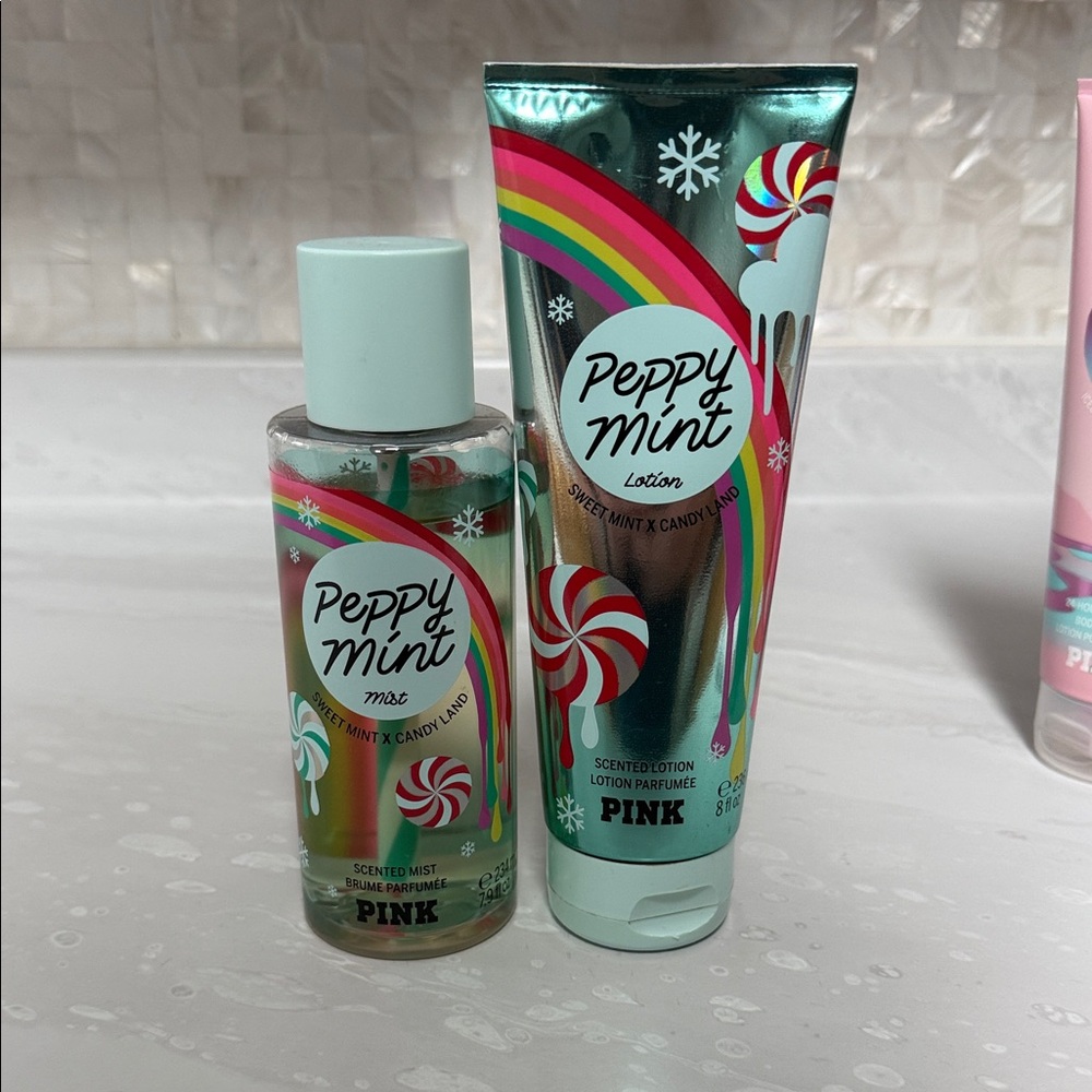 PINK Victoria's Secret Peppy Mint Set - Green and Red